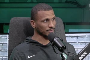 马祖拉:17名球员都能影响胜负 现在NBA轮换已不像以前那么固定